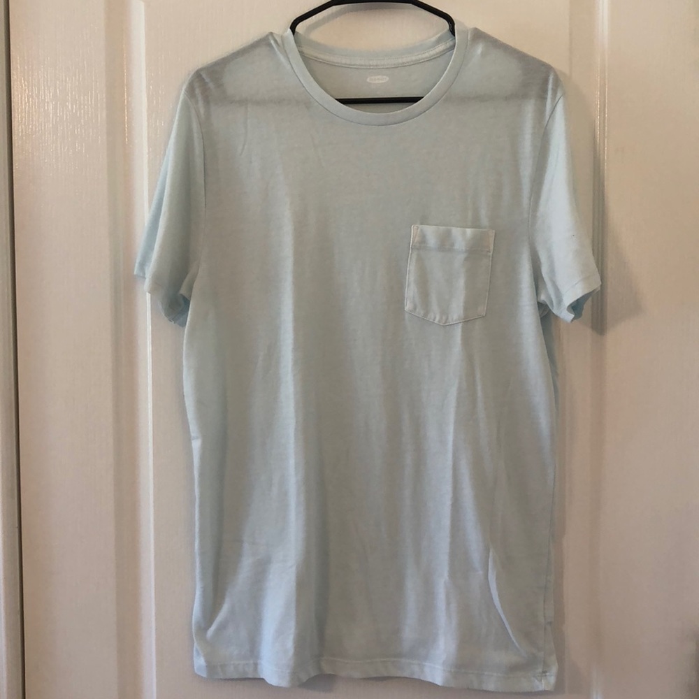 Nice Old Navy Pocket Tee